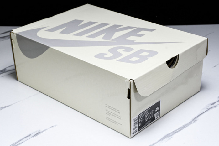 nike sb dunk low “escargot” fq7585-200