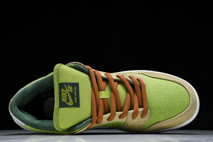 nike sb dunk low “escargot” fq7585-200